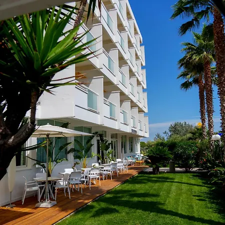Belvedere Hotel 3*